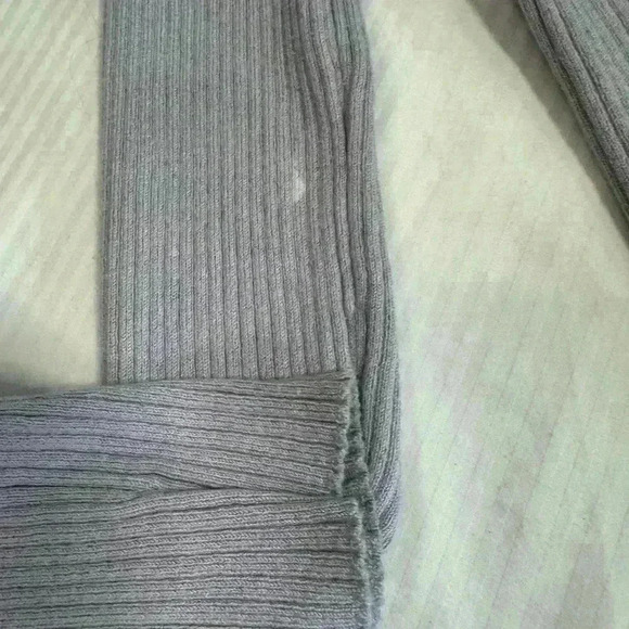 5 for $25| Forever 21 ribbed lavender sweetheart neck line sweater top medium - Picture 7 of 11